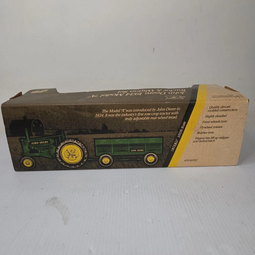 ERTL John Deere 1934 Model A Tractor And Wagon Set 1/16 Scale Diecast